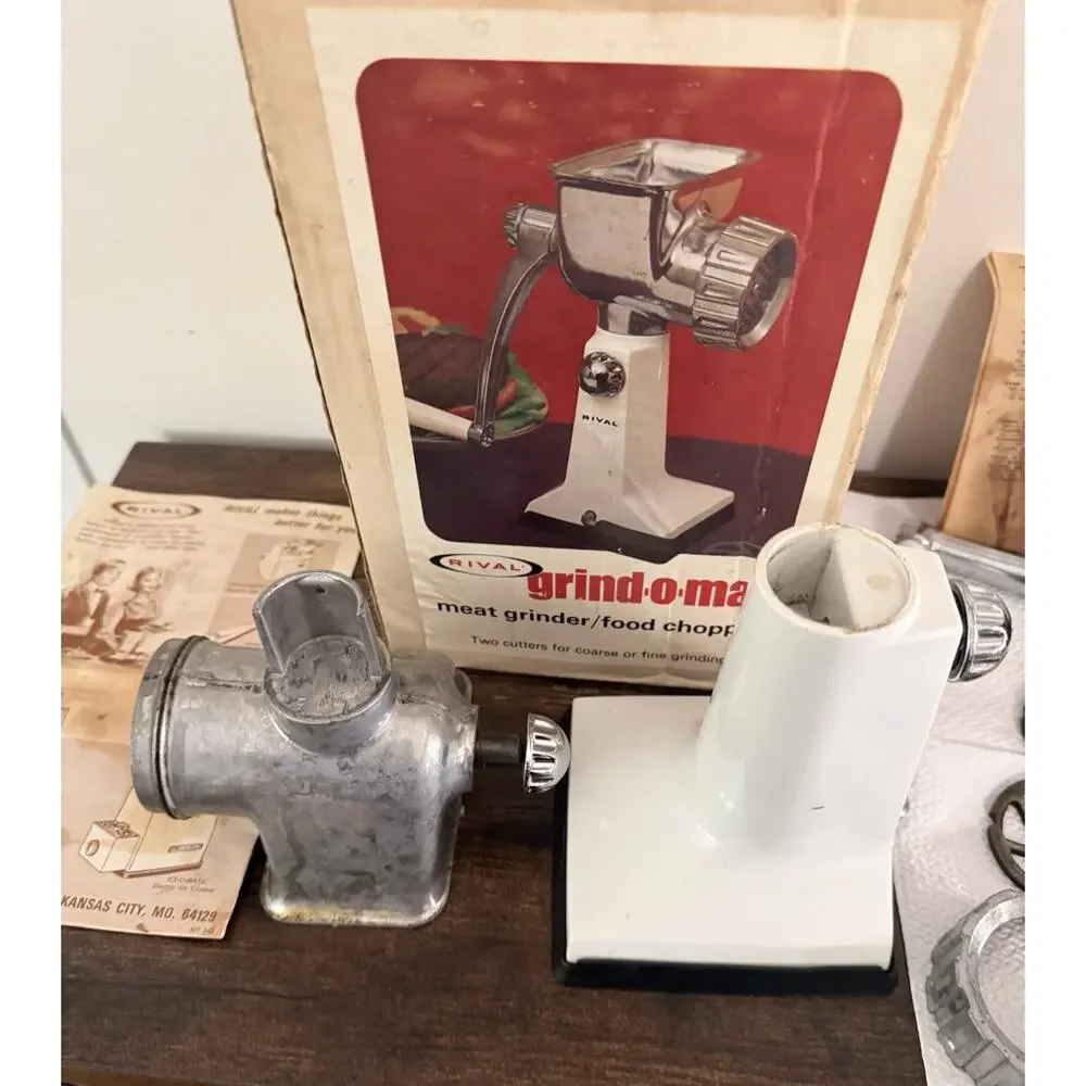 VTG Rival grind-o-mat 303 sh White Grinder/Food Chopper Manual Suction Complete